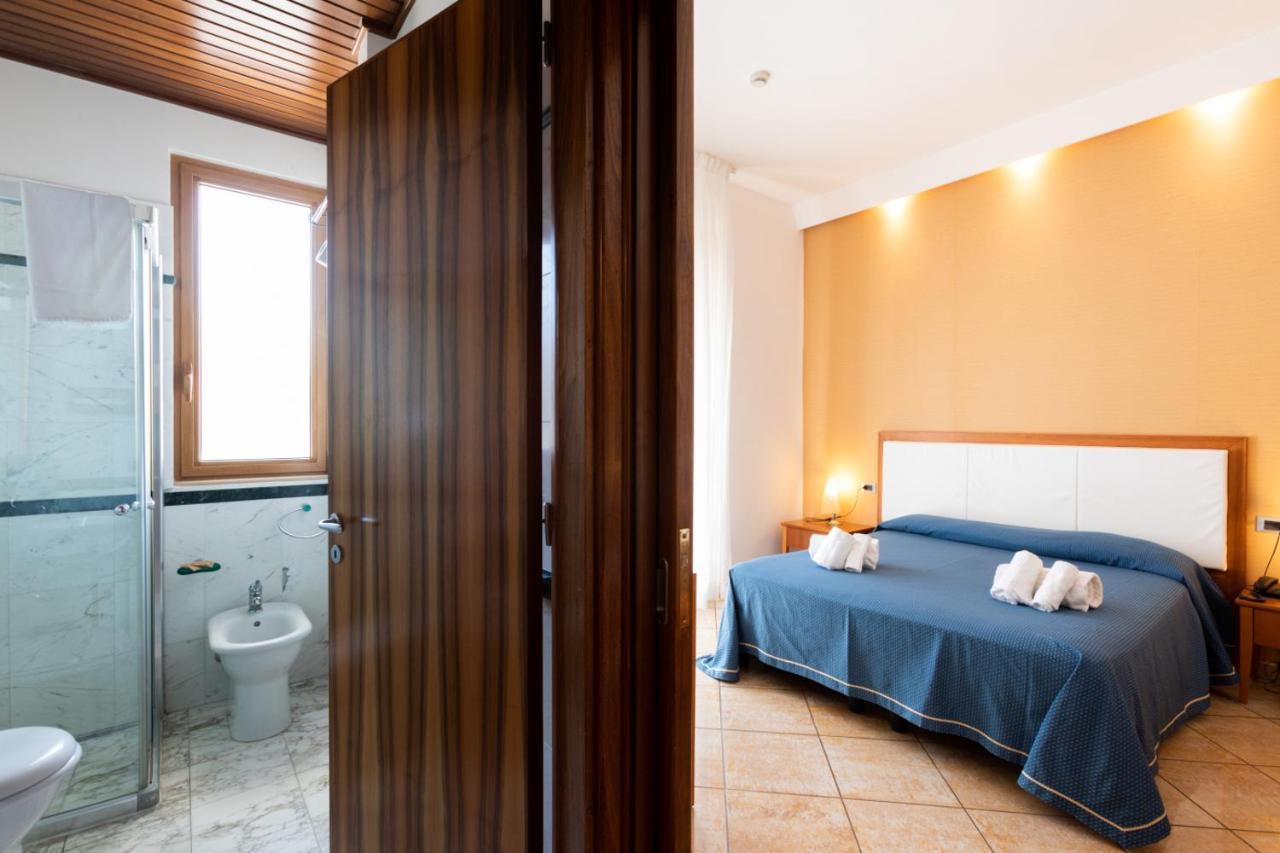 Hotel Aurora E Del Benessere Santa Cesarea Terme Exterior foto